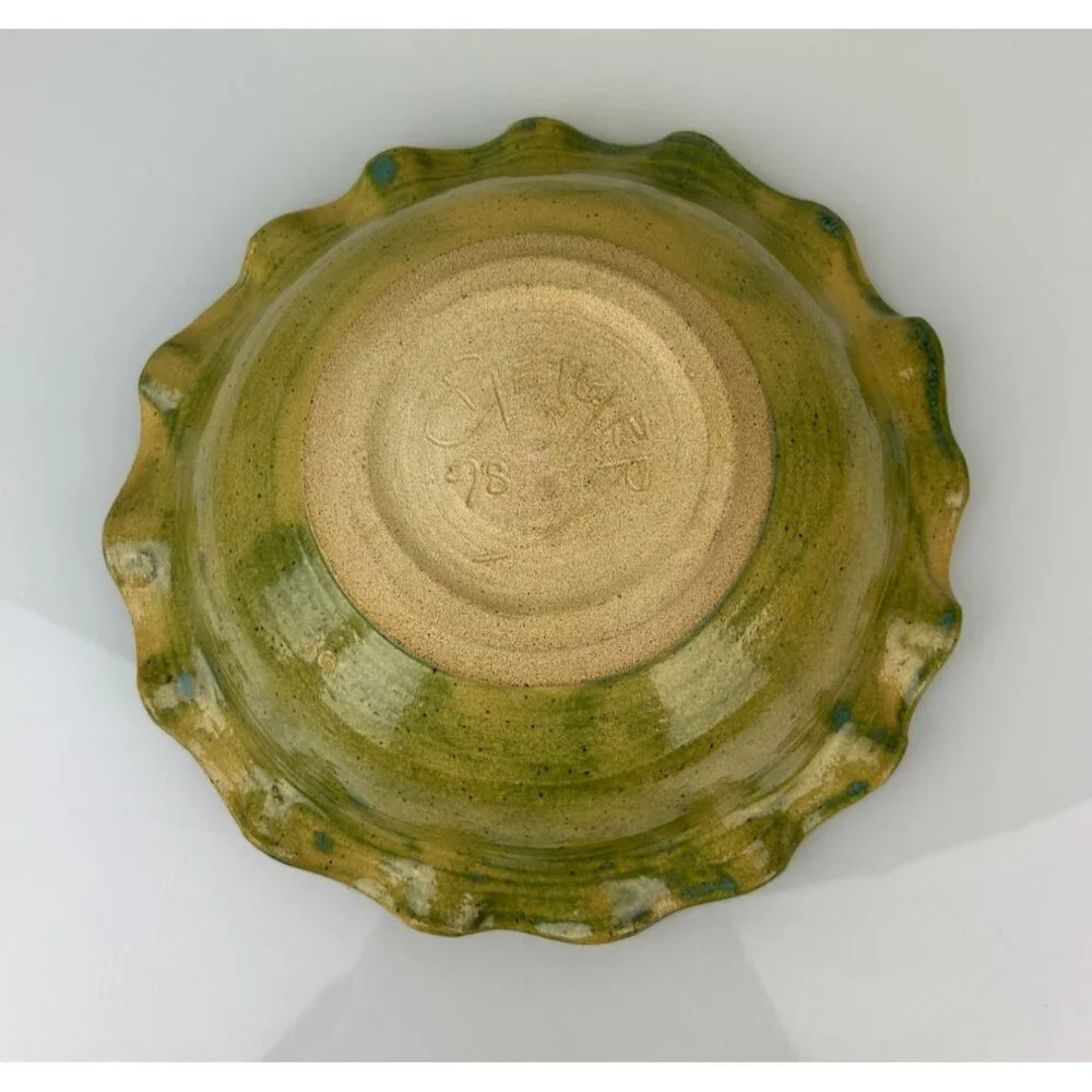 Geiger Vintage 1998 Green Ruffled Edge Pottery Bowl Home Art Signed